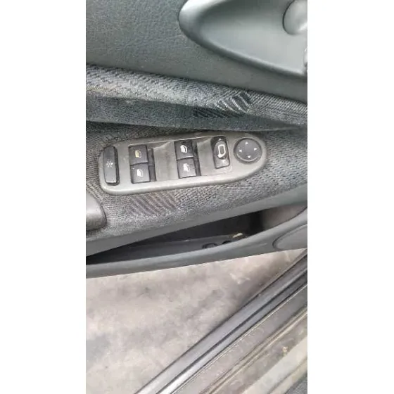 CITROEN C5 BERLINA '2001 2.0 HDI SX GRIS OSCURO