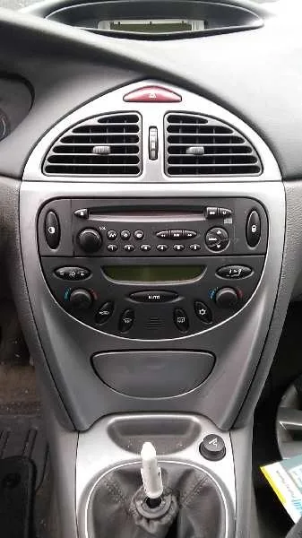 CITROEN C5 BERLINA '2001 2.0 HDI SX GRIS OSCURO
