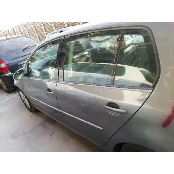 VOLKSWAGEN GOLF V BERLINA (1K1) '2006 1.6 GRIS OSCURO