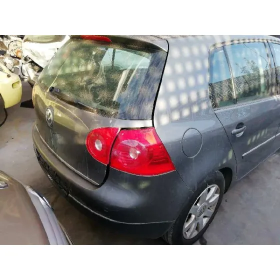VOLKSWAGEN GOLF V BERLINA (1K1) '2006 1.6 GRIS OSCURO
