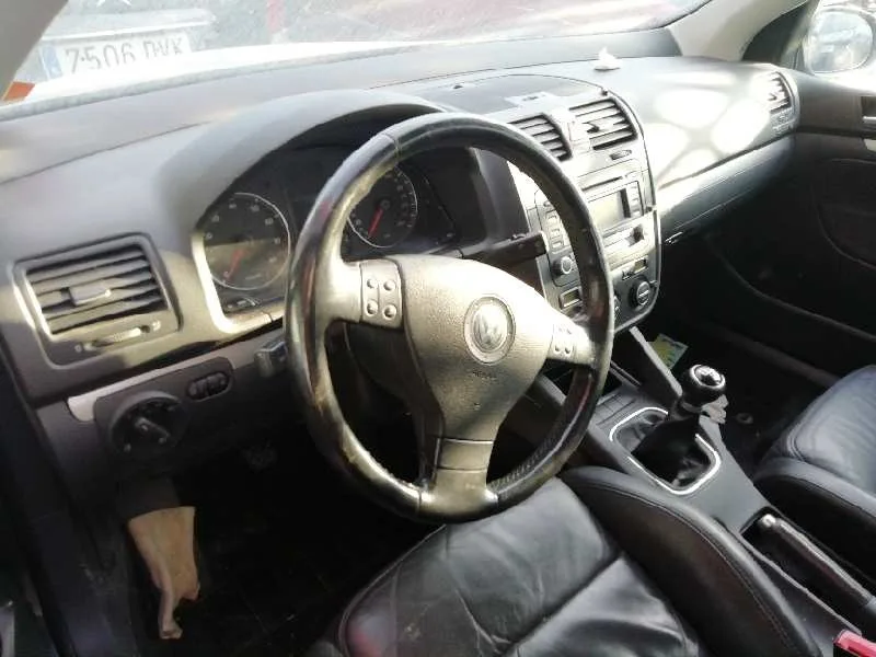 VOLKSWAGEN GOLF V BERLINA (1K1) '2006 1.6 GRIS OSCURO