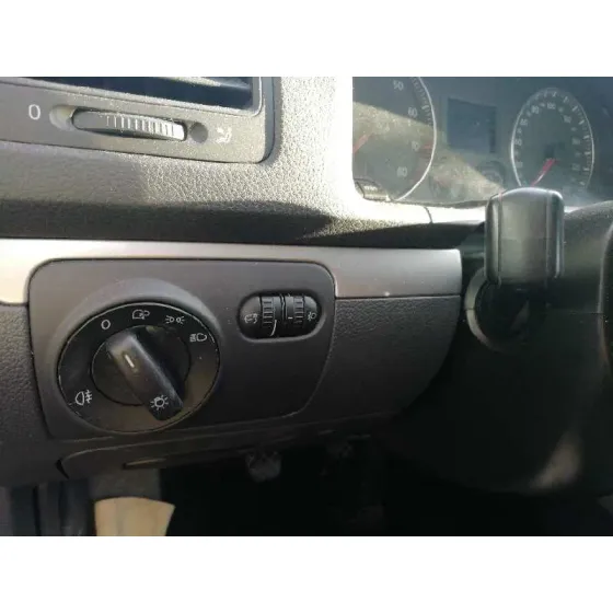 VOLKSWAGEN GOLF V BERLINA (1K1) '2006 1.6 GRIS OSCURO