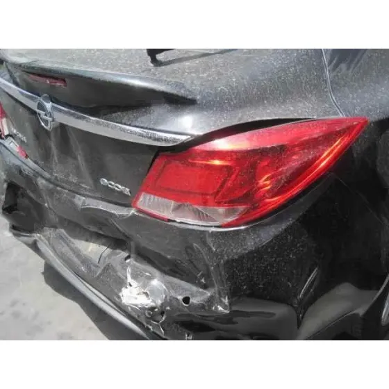 OPEL INSIGNIA BERLINA '2011 COSMO NEGRO