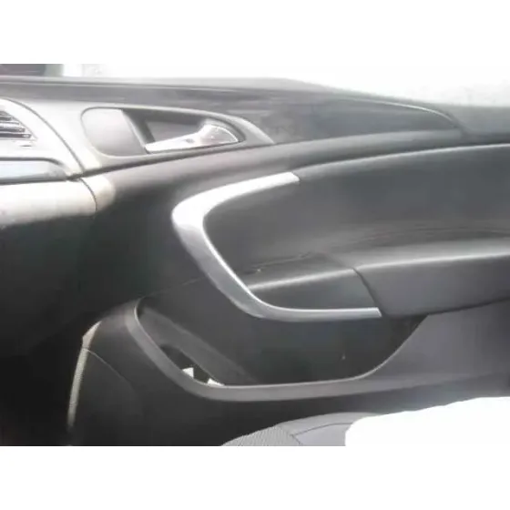 OPEL INSIGNIA BERLINA '2011 COSMO NEGRO