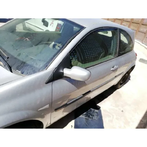 RENAULT MEGANE II BERLINA 3P '2006 CONFORT AUTHENTIQUE GRIS