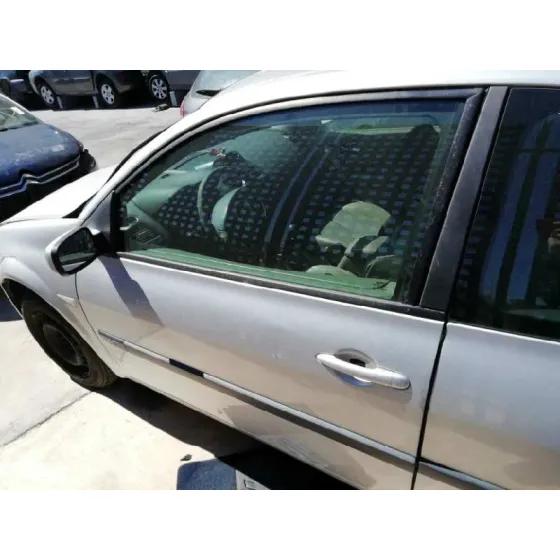 RENAULT MEGANE II BERLINA 3P '2006 CONFORT AUTHENTIQUE GRIS