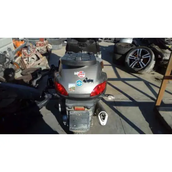 PIAGGIO (VESPA) MP3 '2011 500IE BUSINESS ERL/LT GRIS