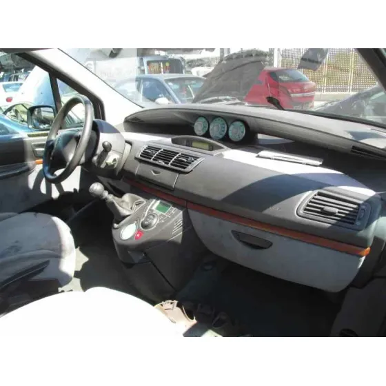 CITROEN C8 '2002 2.0 HDI SX PLATA