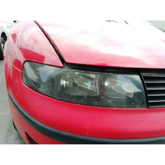 SEAT LEON (1M1) '2000 STELLA ROJO