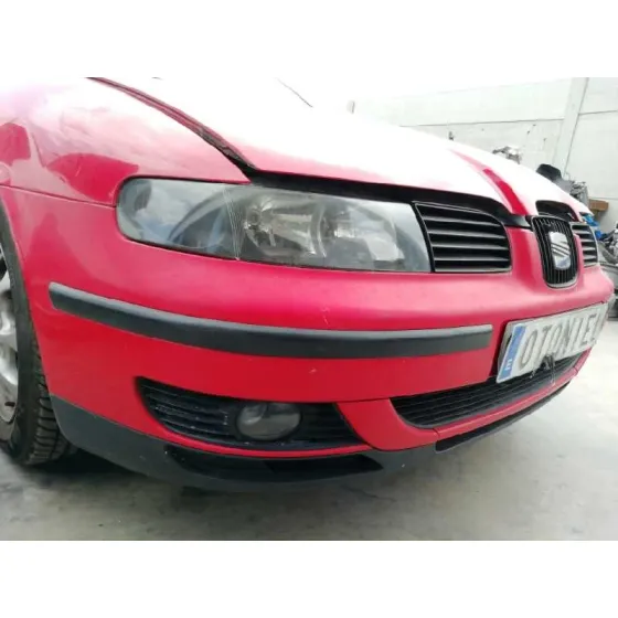 SEAT LEON (1M1) '2000 STELLA ROJO