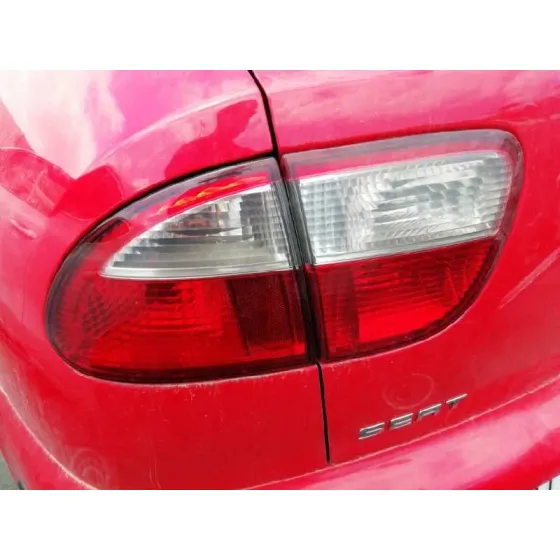 SEAT LEON (1M1) '2000 STELLA ROJO