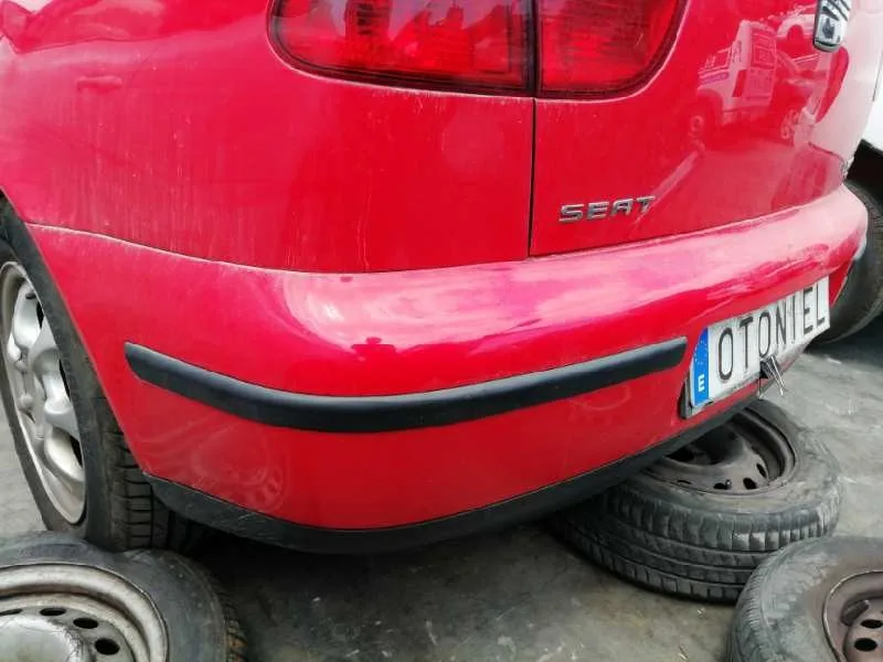 SEAT LEON (1M1) '2000 STELLA ROJO