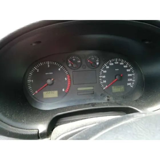 SEAT LEON (1M1) '2000 STELLA ROJO