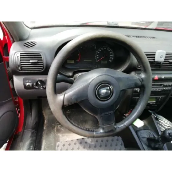 SEAT LEON (1M1) '2000 STELLA ROJO