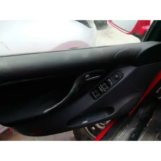 SEAT LEON (1M1) '2000 STELLA ROJO