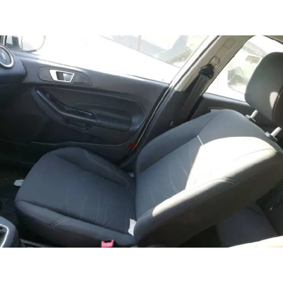 FORD FIESTA (CCN) '2013 * BLANCO