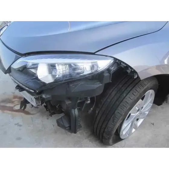 RENAULT MEGANE III BERLINA 5 P '2013 BOSE EDITION GRIS CENIZA