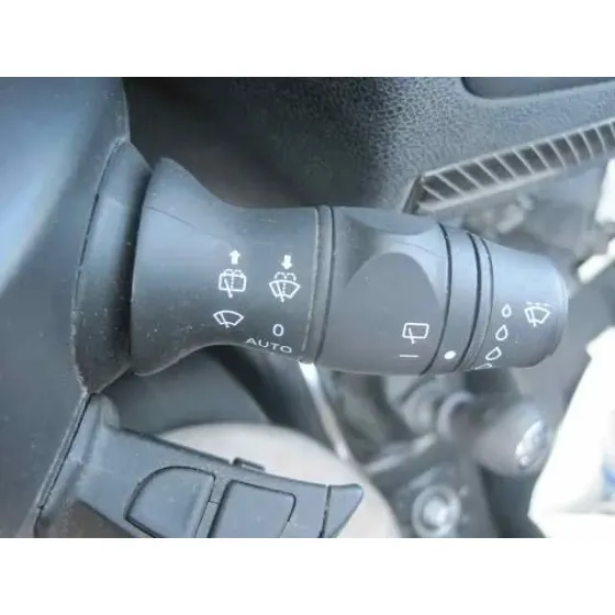 RENAULT MEGANE III BERLINA 5 P '2013 BOSE EDITION GRIS CENIZA