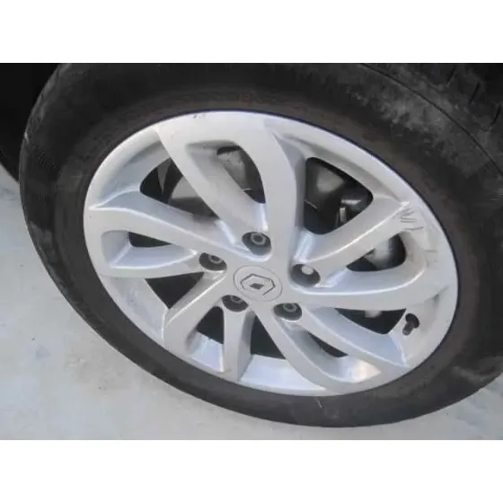 RENAULT MEGANE III BERLINA 5 P '2013 BOSE EDITION GRIS CENIZA
