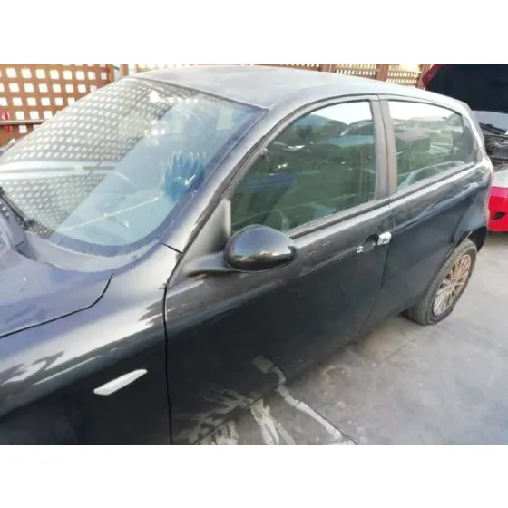 ALFA ROMEO 147 (190) '2005 1.9 JTD 120 DISTINCTIVE NEGRO