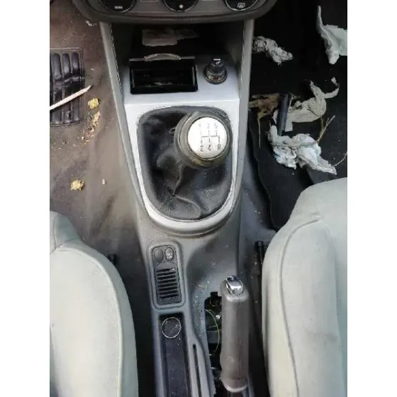 ALFA ROMEO 147 (190) '2005 1.9 JTD 120 DISTINCTIVE NEGRO