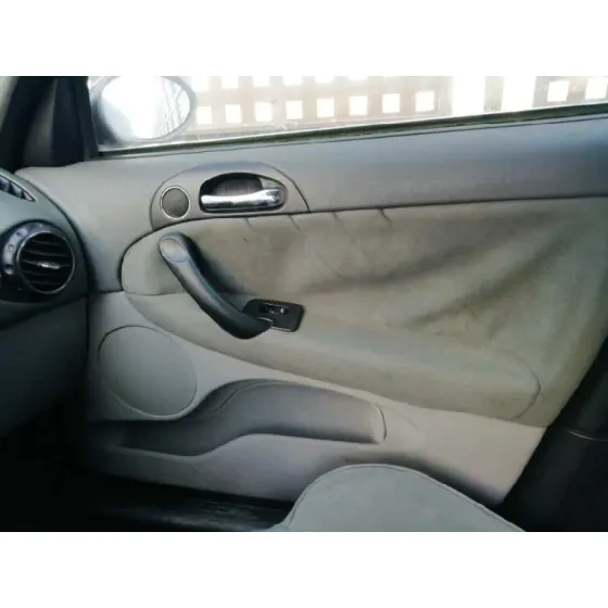 ALFA ROMEO 147 (190) '2005 1.9 JTD 120 DISTINCTIVE NEGRO