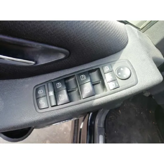 MERCEDES CLASE A (W169) '2007 2.0 CDI CAT NEGRO