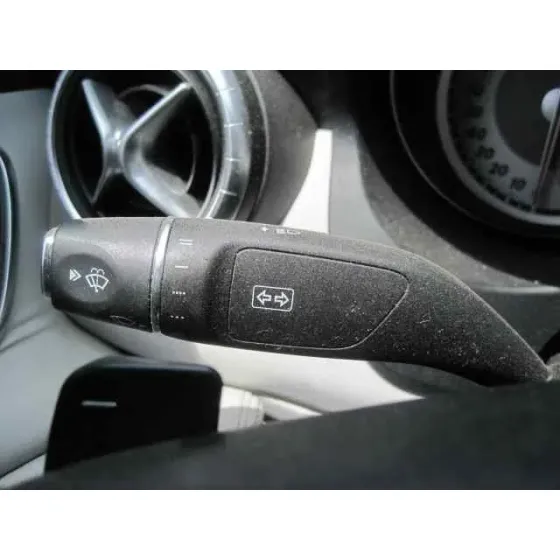 MERCEDES CLASE CLA (W117) '2014 CLA 220 CDI (117.303) GRIS