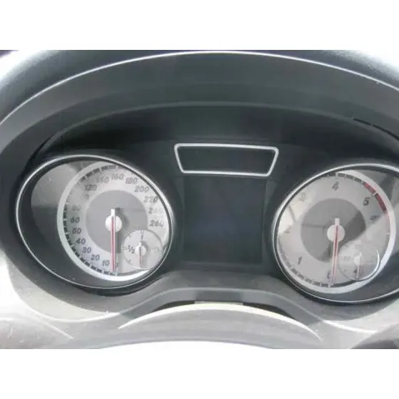 MERCEDES CLASE CLA (W117) '2014 CLA 220 CDI (117.303) GRIS
