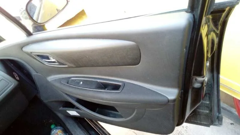 CITROEN C4 BERLINA '2007 COLLECTION NEGRO