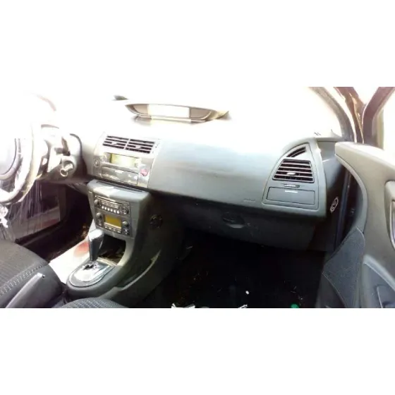 CITROEN C4 BERLINA '2007 COLLECTION NEGRO