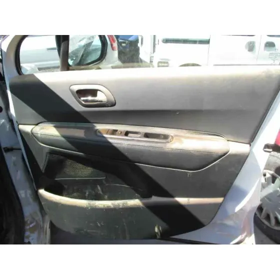 PEUGEOT 3008 '2015 STYLE BLANCO
