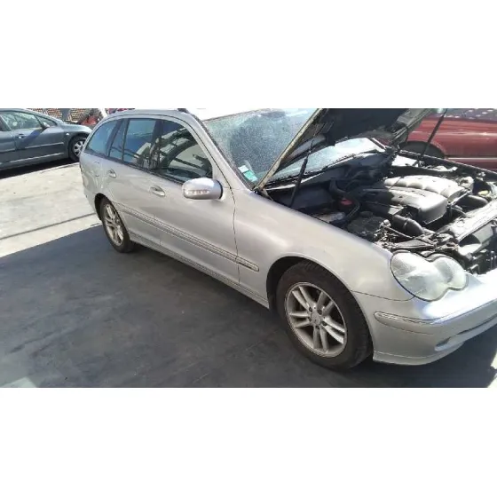 MERCEDES CLASE C (W203) FAMILIAR '2002 2.2 CDI CAT GRIS