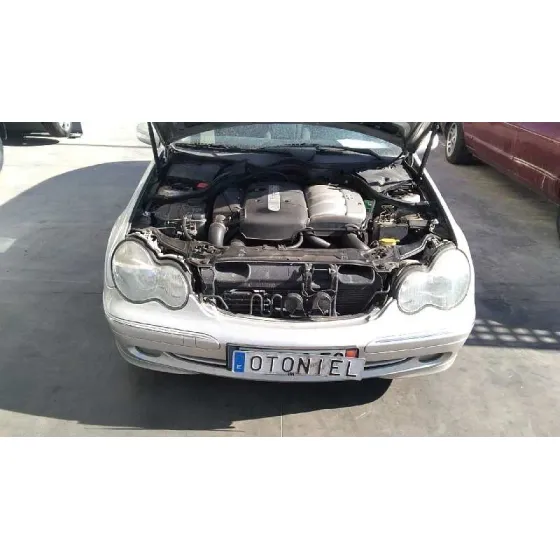 MERCEDES CLASE C (W203) FAMILIAR '2002 2.2 CDI CAT GRIS