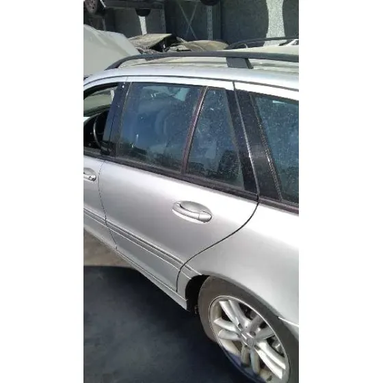 MERCEDES CLASE C (W203) FAMILIAR '2002 2.2 CDI CAT GRIS