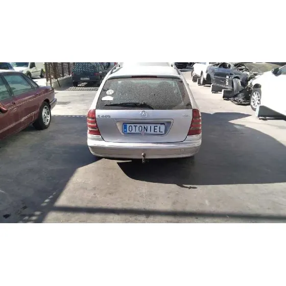 MERCEDES CLASE C (W203) FAMILIAR '2002 2.2 CDI CAT GRIS