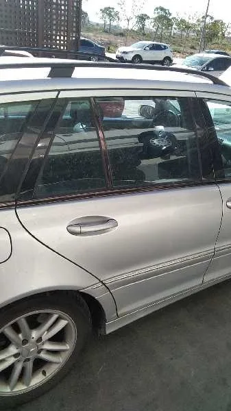 MERCEDES CLASE C (W203) FAMILIAR '2002 2.2 CDI CAT GRIS