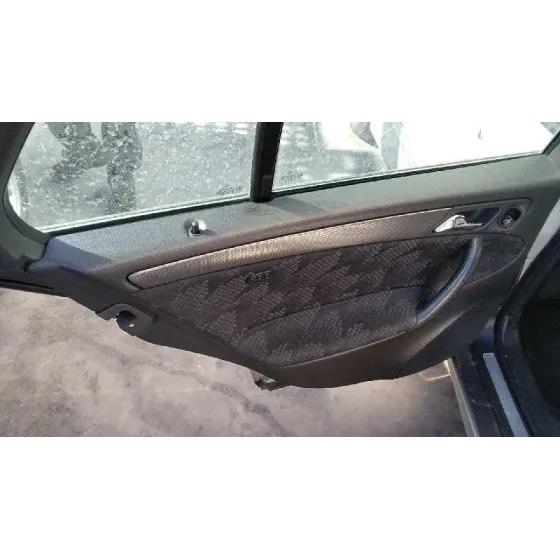 MERCEDES CLASE C (W203) FAMILIAR '2002 2.2 CDI CAT GRIS
