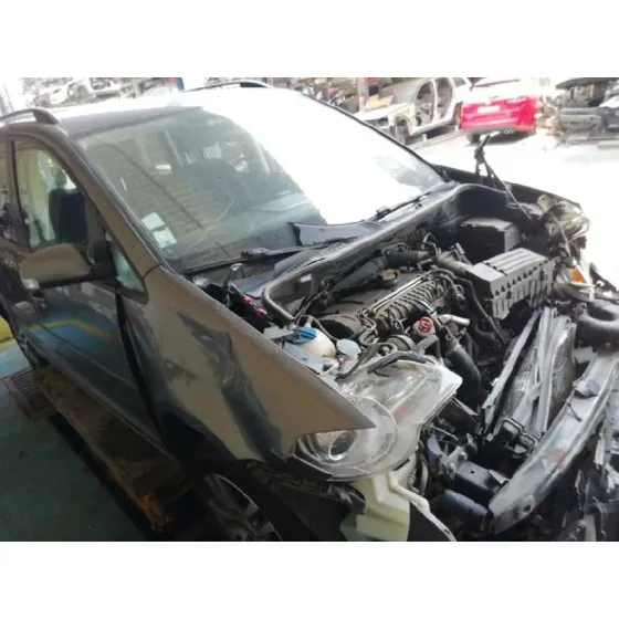 VOLKSWAGEN TOURAN (1T2) '2008 * GRIS