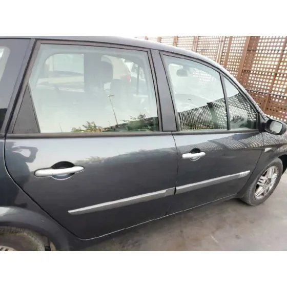 RENAULT SCENIC II '2004 CONFORT AUTHENTIQUE NEGRO