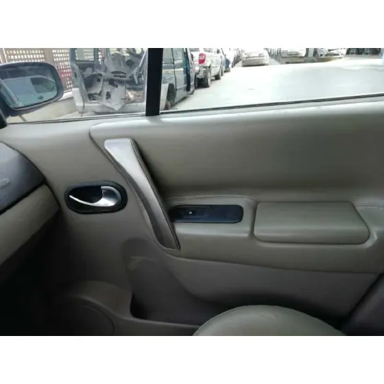RENAULT SCENIC II '2004 CONFORT AUTHENTIQUE NEGRO