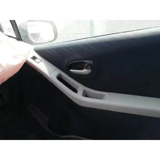 TOYOTA YARIS (KSP9/SCP9/NLP9) '2007 BASICO PLATA