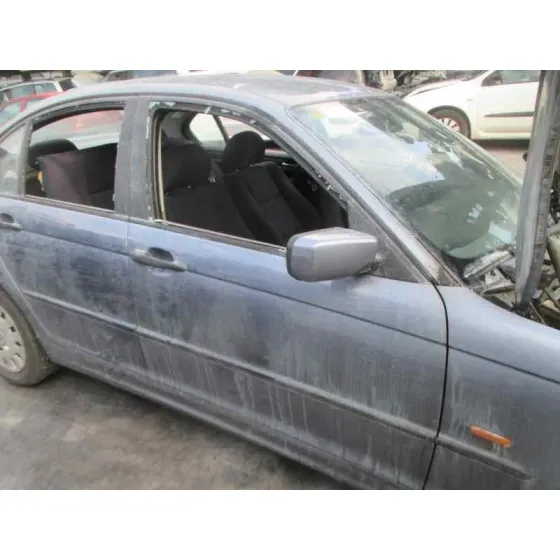 BMW SERIE 3 BERLINA (E46) '1998 320D AZUL