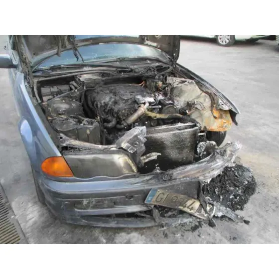 BMW SERIE 3 BERLINA (E46) '1998 320D AZUL