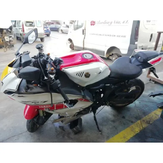YAMAHA R7 '2023