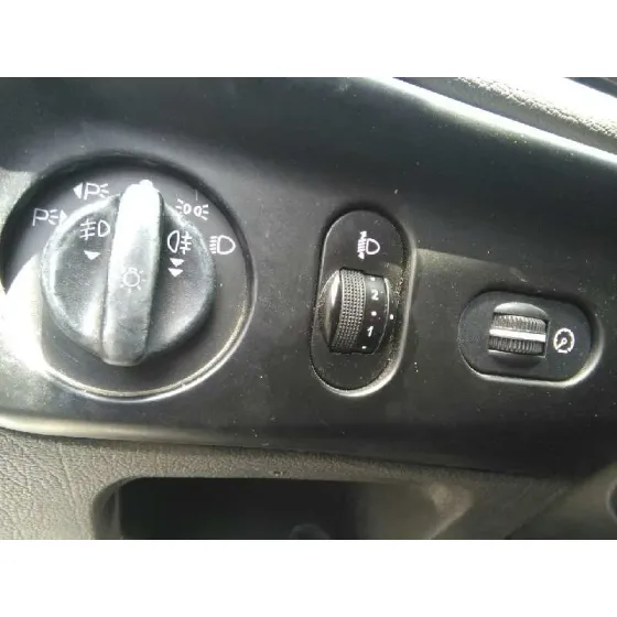 FORD MONDEO BERLINA (GD) '1998 AMBIENTE PLATA