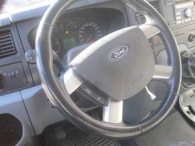 FORD TRANSIT CAJA CERRADA '06 FORD TRANSIT CAJA CERRADA '06 '2011 FT 260 K (CORTO) LKW (CAMION) BLANCO 2006