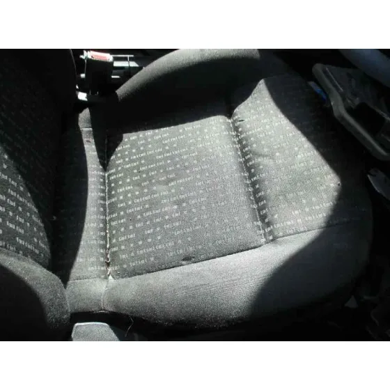 VOLKSWAGEN GOLF IV BERLINA (1J1) '2000 CONCEPTLINE PLATA