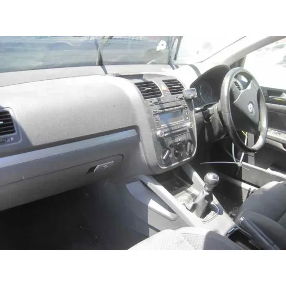 VOLKSWAGEN GOLF V BERLINA (1K1) '2003 IGOLF NEGRO