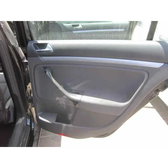 VOLKSWAGEN GOLF V BERLINA (1K1) '2003 IGOLF NEGRO
